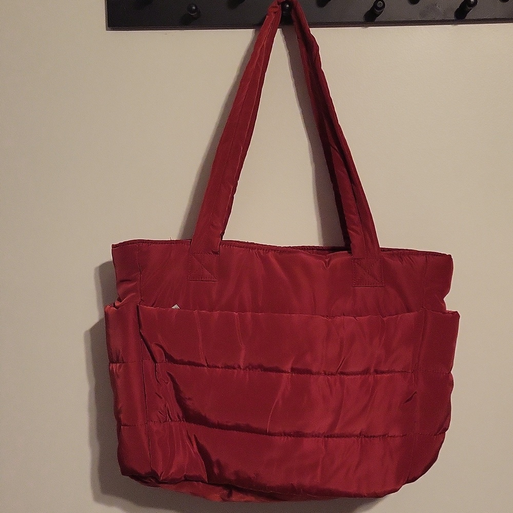 New Quilted Tote Bag with Matching Pouch - Dark Red - Picture 11 of 16
